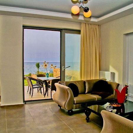 Sea View Beachfront Villa Peri Gouves Bagian luar foto